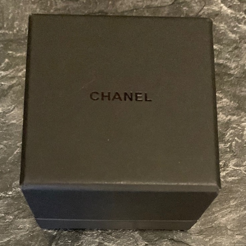 CHANEL Elegant Black Gift Box With Brooch